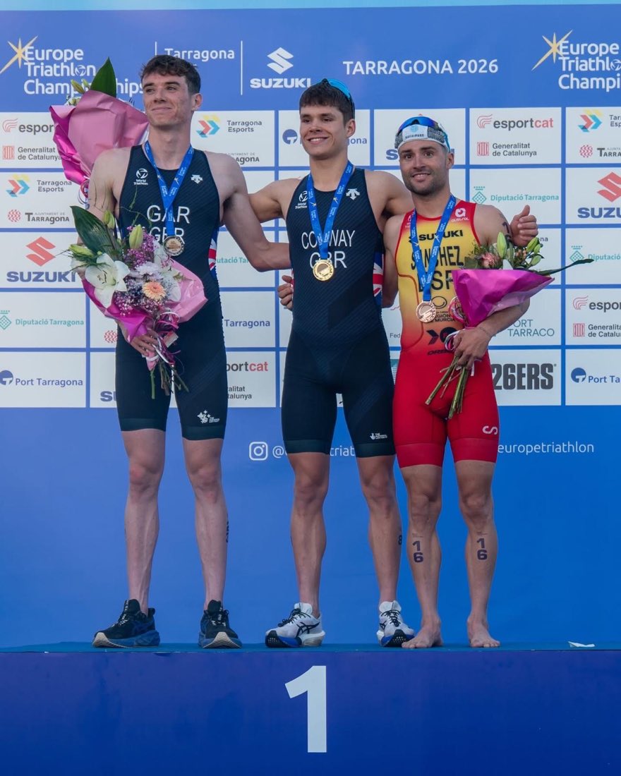 Michael Gar with Oliver Conway and Roberto Sanchez Mantecon on the Tarragona 2026 podium